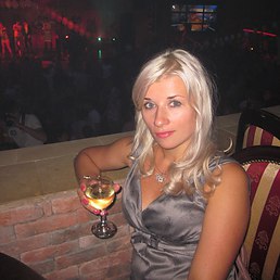 i am looking for female drinking buddy in Kurtz